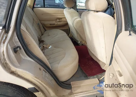 1997 Ford Crown Victoria Police Interceptor z USA, uszkodzony, nr VIN 2FALP71W4VX207848